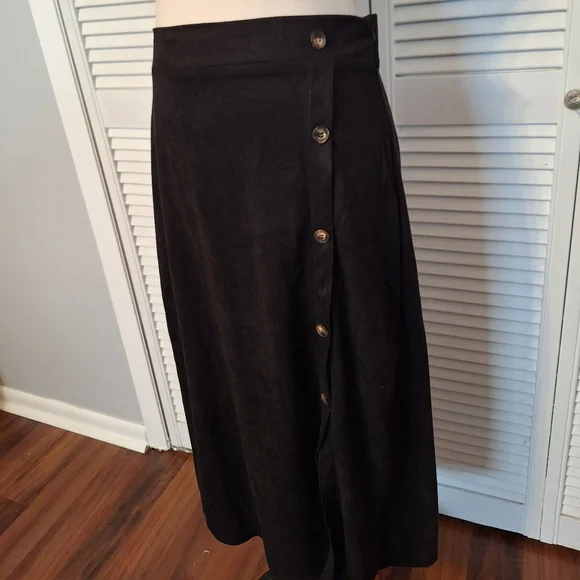 L Love vegan black suede skirt sz medium *K - Picture 8 of 9